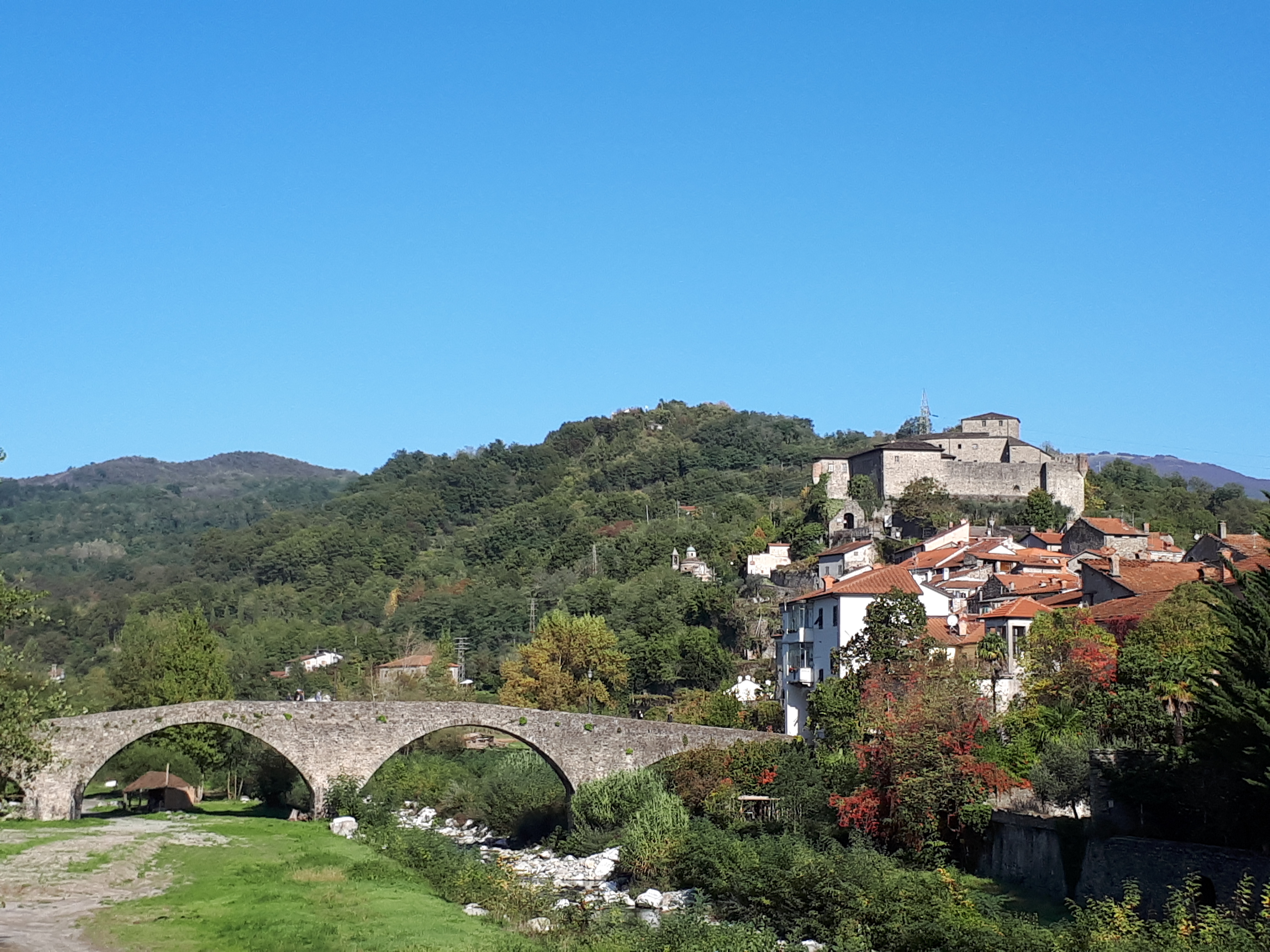 Castelli, borghi, e pievi della Lunigiana