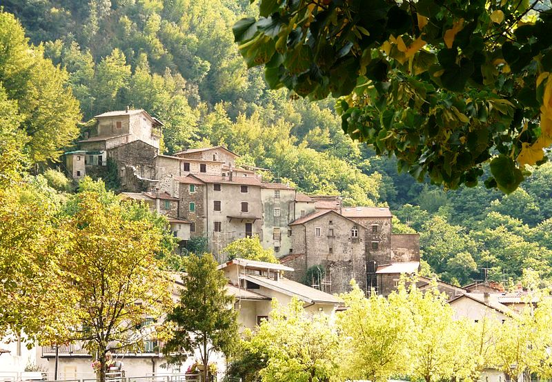 Nella Valle del Lucido: Il segreto di Equi Terme