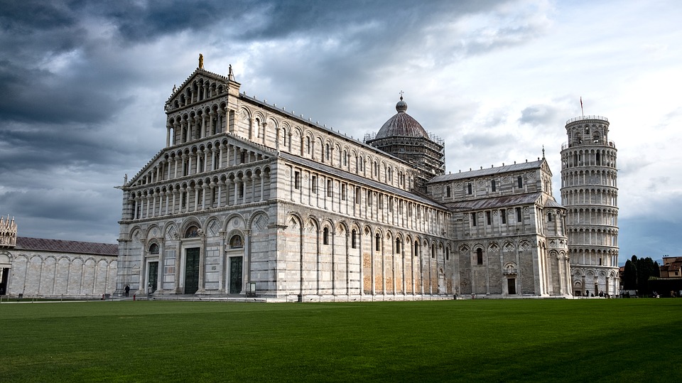 Simbologia ed aneddoti di Piazza dei Miracoli