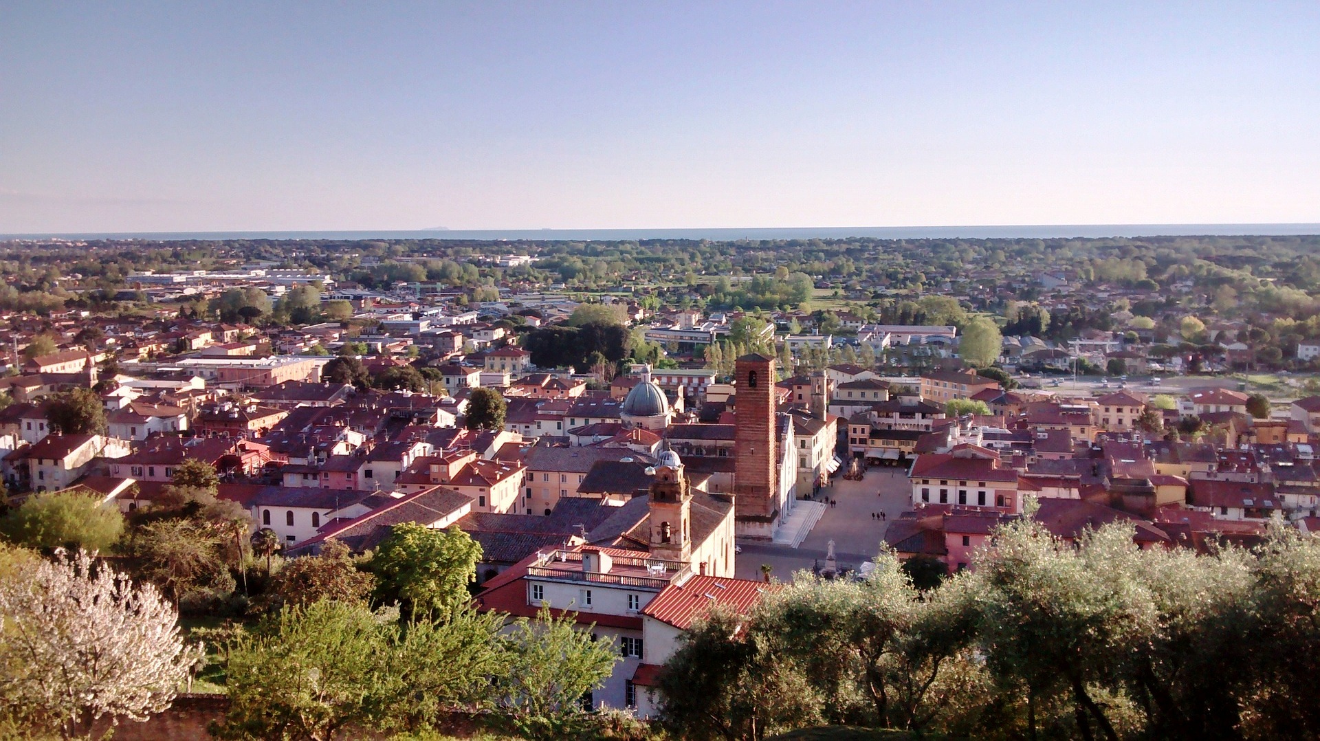 Pietrasanta, 'cuore' della Versilia