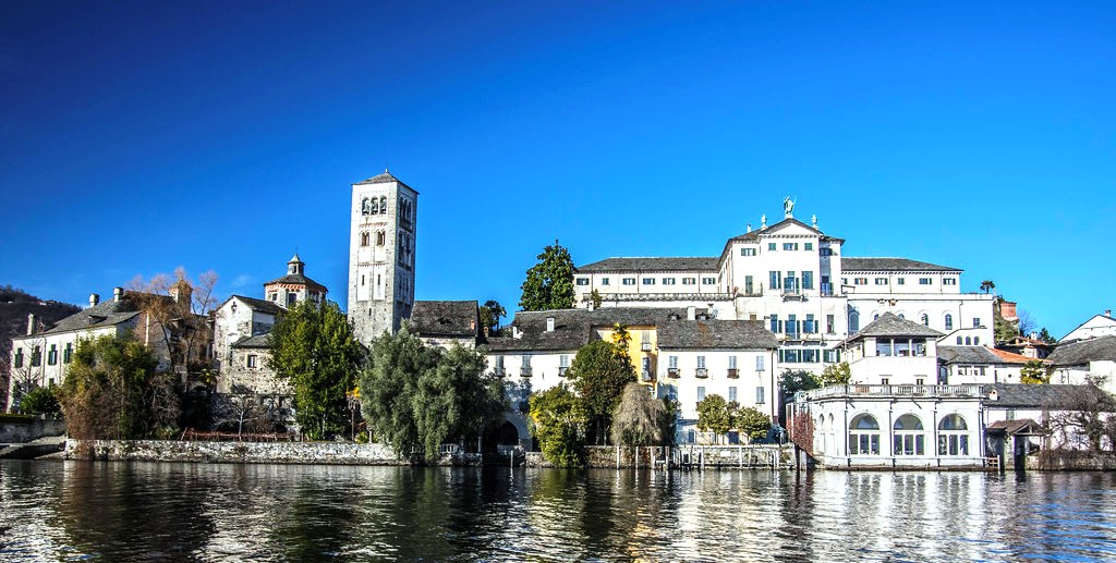 Incantevole Piemonte: Lago d'Orta e Monferrato