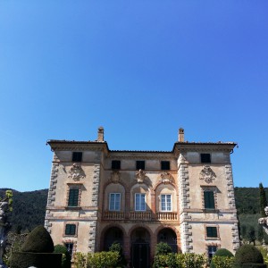 Giardini e abbazie della campagna senese