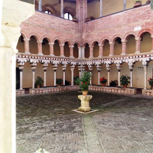 Giardini e abbazie della campagna senese