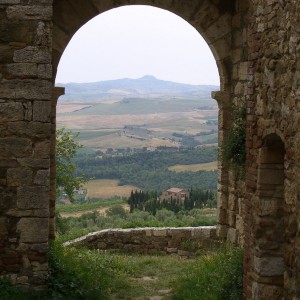 Nel regno del 'tufo': Sovana e Pitigliano