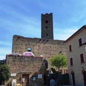 Larciano: rocca e museo (con degustazione)