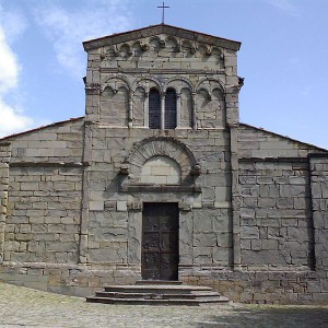 Alla scoperta del Compitese: tra pievi, camelie e borghi