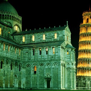 Simbologia in Piazza dei Miracoli (in notturna!)